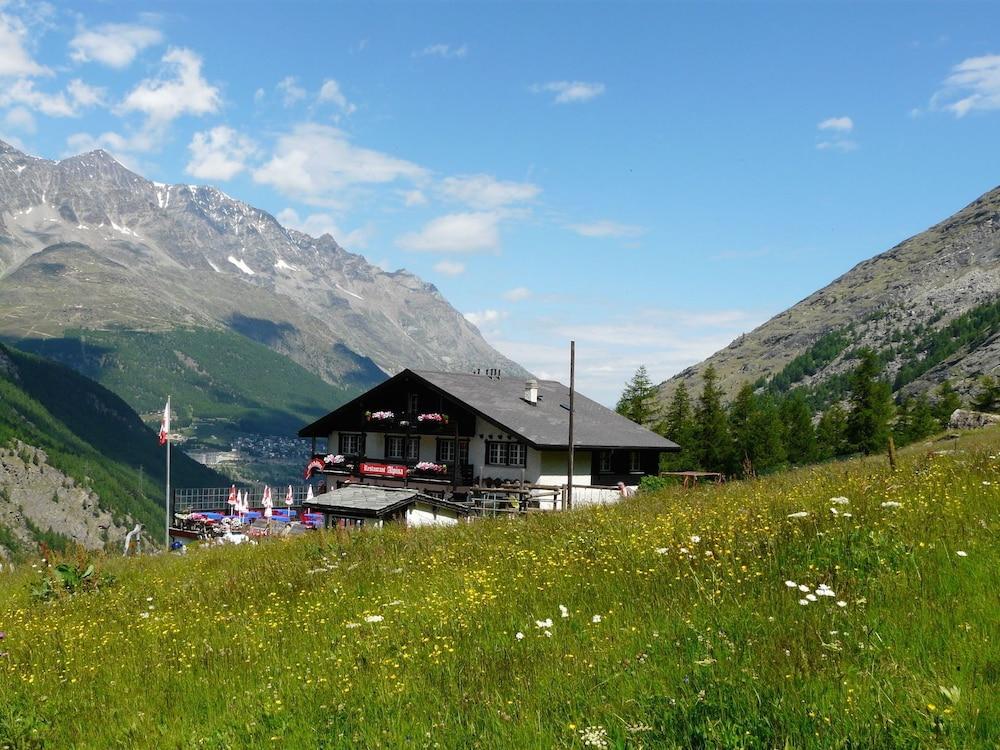 Hotel Kristall Saas-Almagell ภายนอก รูปภาพ