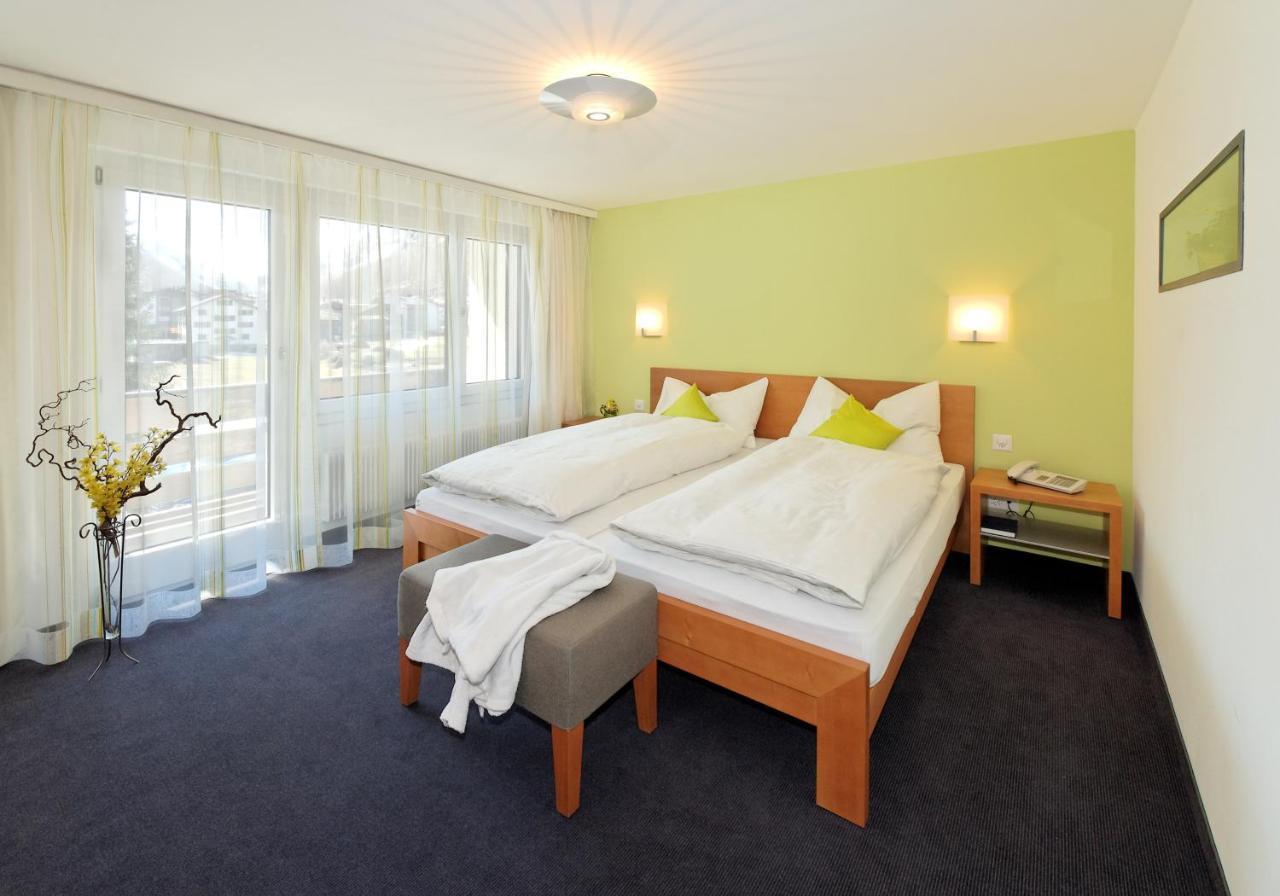 Hotel Kristall Saas-Almagell ภายนอก รูปภาพ