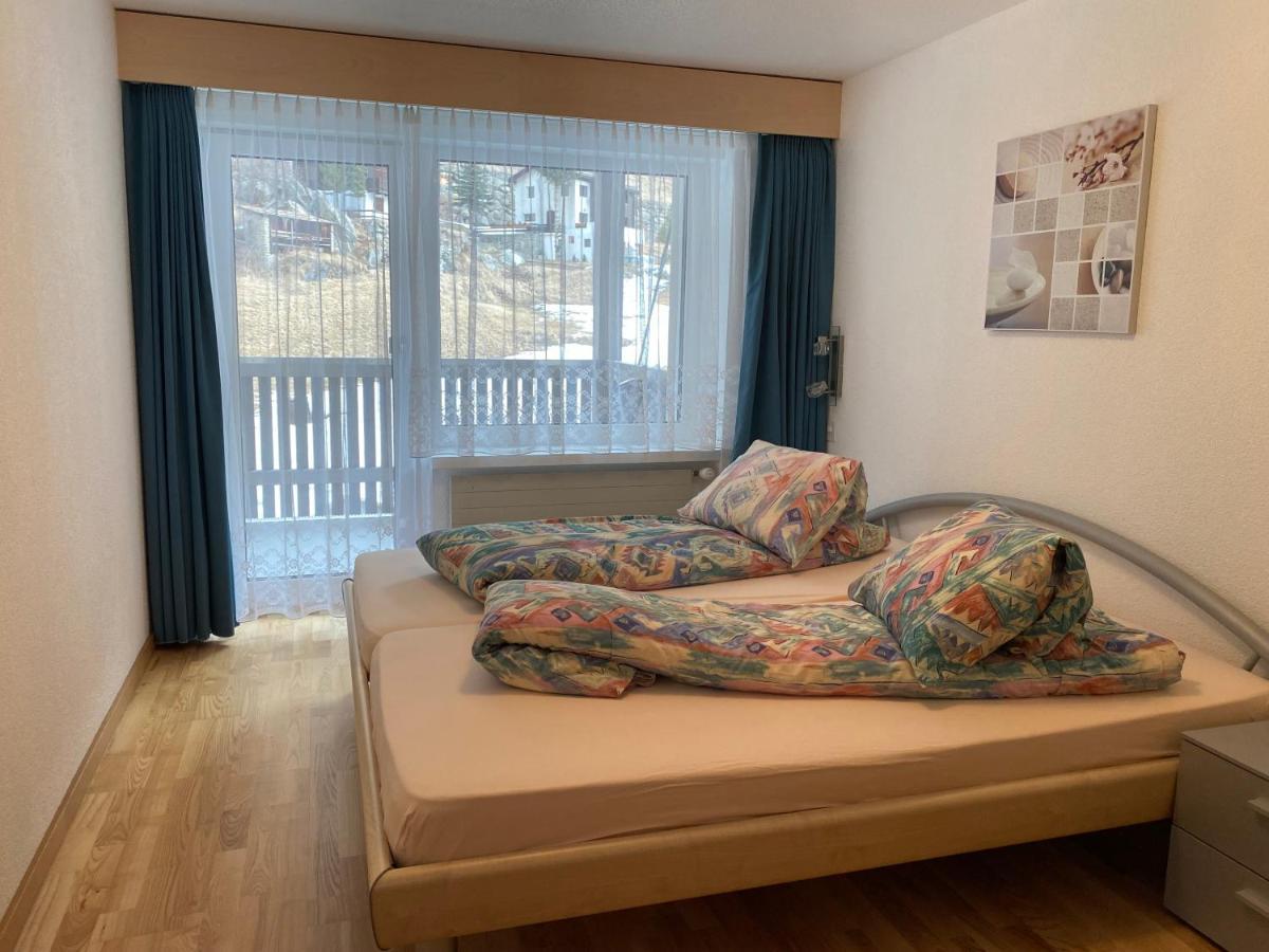 Hotel Kristall Saas-Almagell ภายนอก รูปภาพ